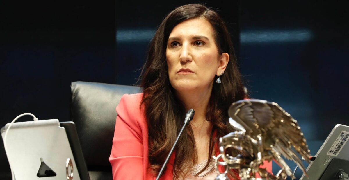 Kenia López Rabadán durante una sesión en la Cámara de Diputados